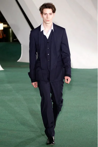 Look 1